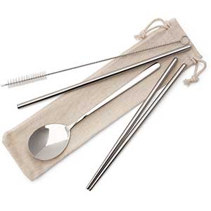 Travel utensil set with chopsticks, spoon and straw